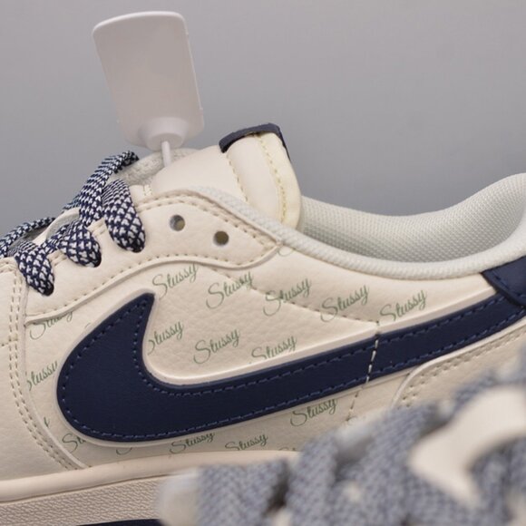 Fragment x Travis Scott x Stussy Sneaker - Picture 8 of 9